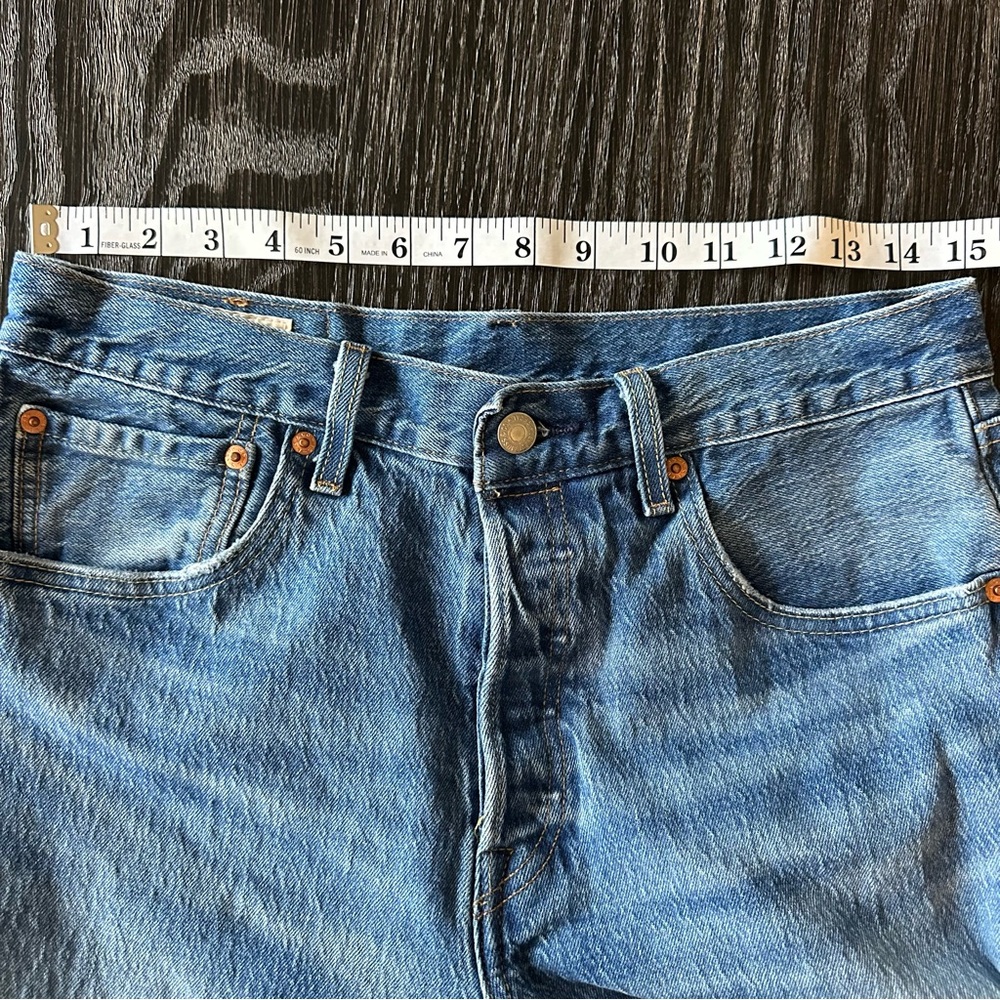 Levi’s 501 VINTAGE 1993 High Rise Straight Leg Light Wash Blue Distressed, 31x32 - Picture 11 of 16